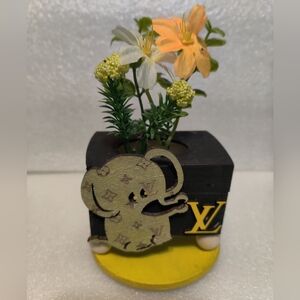 Elephant mini planter